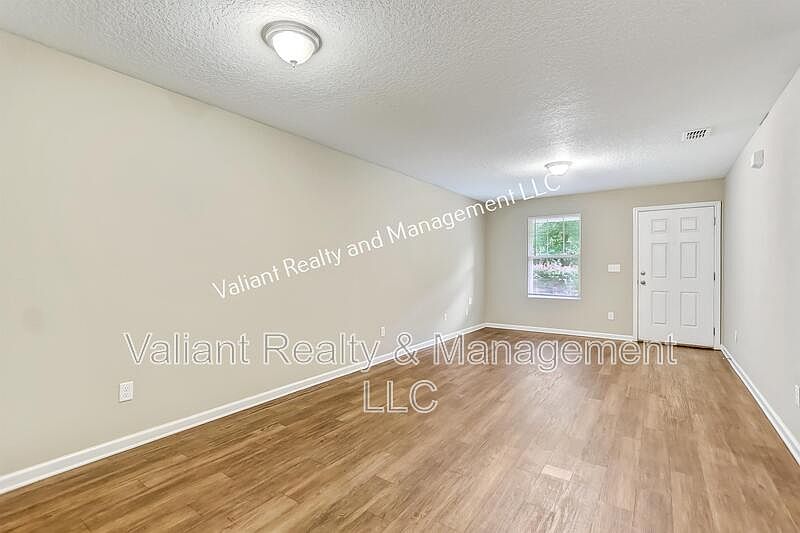 1st image of 5867 Harris Ave