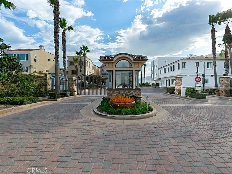 58B Surfside Ave — Photo 33