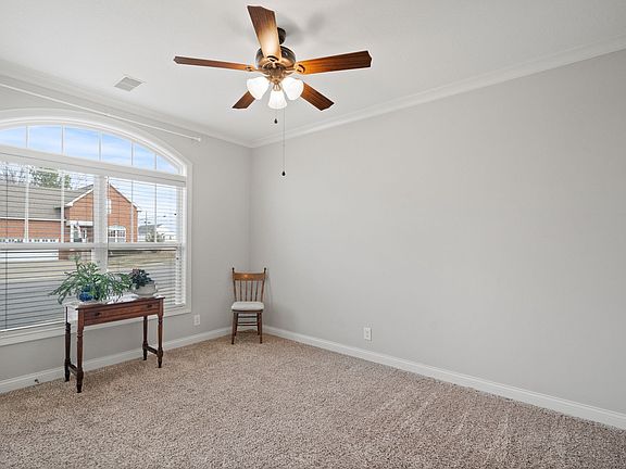 4th image of 102 Annalise Dr