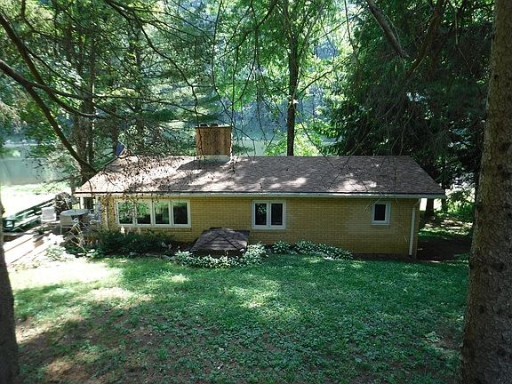 2nd image of 312 Ahrensville Rd
