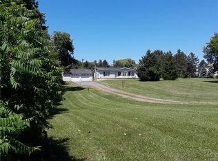 2555 Robinson Rd, Chittenango, NY 13037