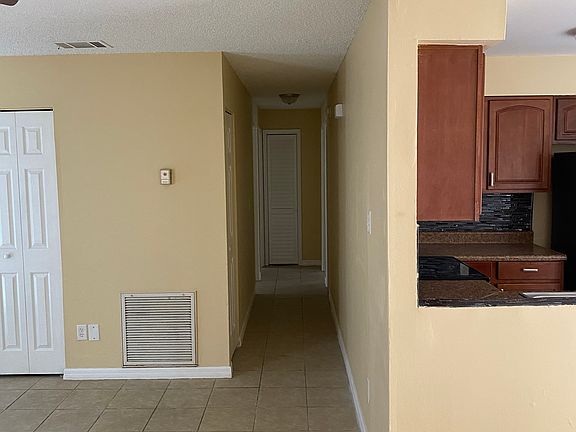 4th image of 2326 SW Bayshore Blvd