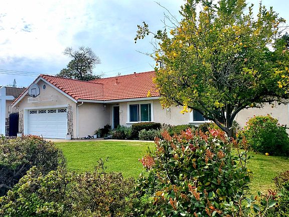 2nd image of 13525 Holiday Dr