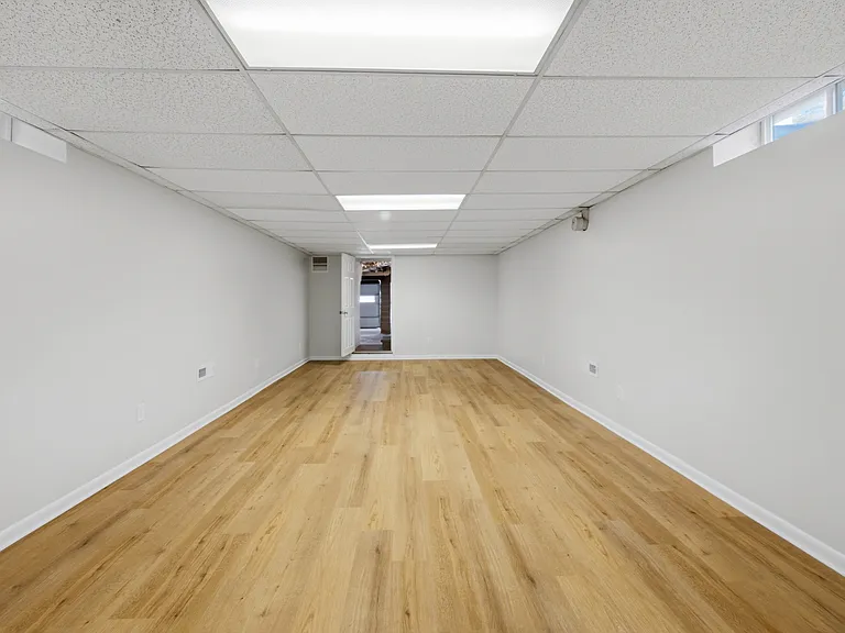 5 Lilac Ln — Photo 24