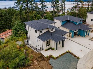 905 Harbour View St, Nanaimo, BC V9R4V4