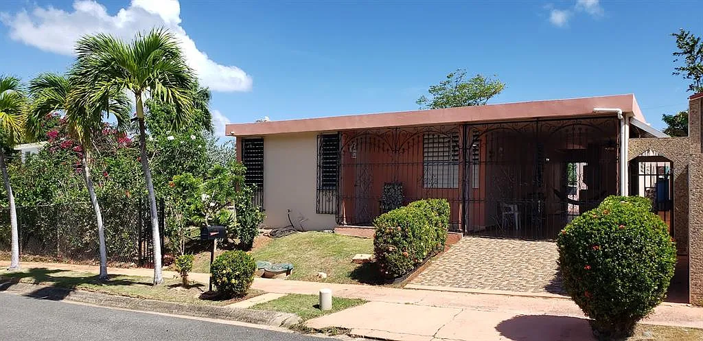 3 bed, 2.0 bath, $1,700 — Photo 1