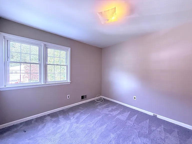 8703 34th Ave — Photo 23
