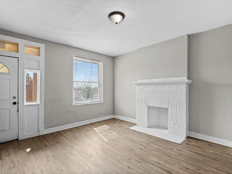 2833 Miami St — Photo 21