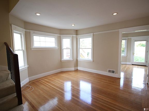 5th image of 2340 29th Ave