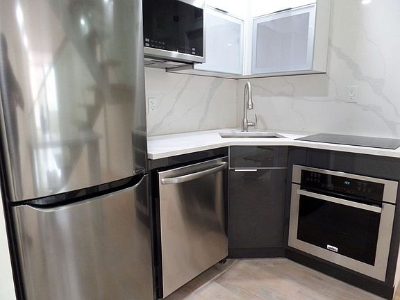 2nd image of 244 E 75th St APT 5B