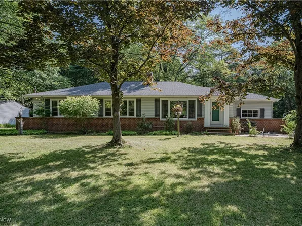 4379 Orangedale Rd, Orange, OH 44022