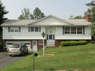 129 Kittredge Rd, Pittsfield, MA 01201