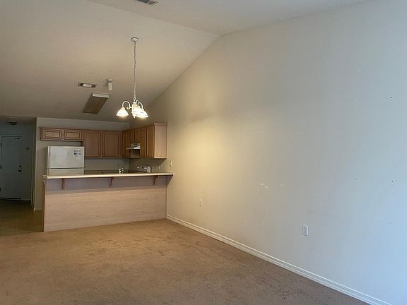 3rd image of 7974 Stonebrook Dr
