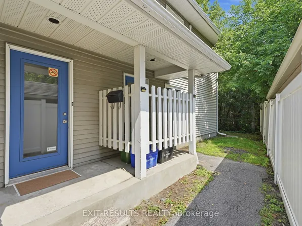 1035 Cummings Ave E #J-13, Ottawa, ON K1J 9K5