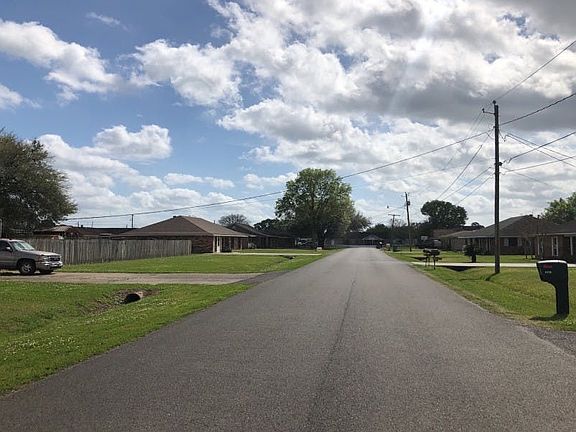 4th image of 1409 Park Dr