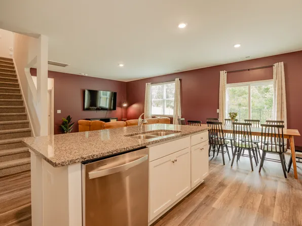 50 N Farmhouse Dr, Wilmington, NC 28411