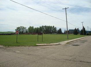 420 Pontmain Rd, Trochu, AB T0M 2C0