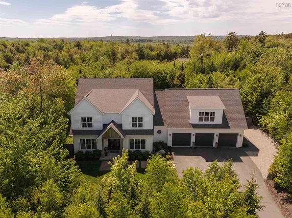 571 Duart Ave, Halifax, NS B2T 0L7