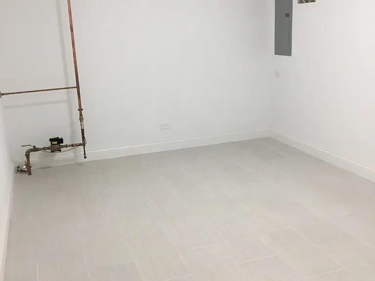 908 East St — Photo 12