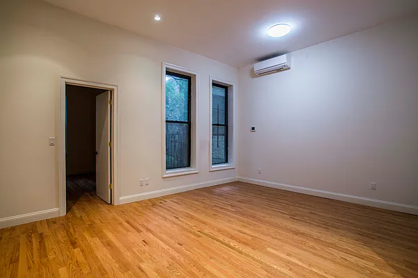 Rented by Cast Iron Real Estate | media 22