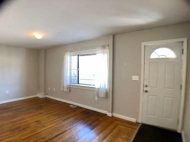 30 Harvey St #1 — Photo 4