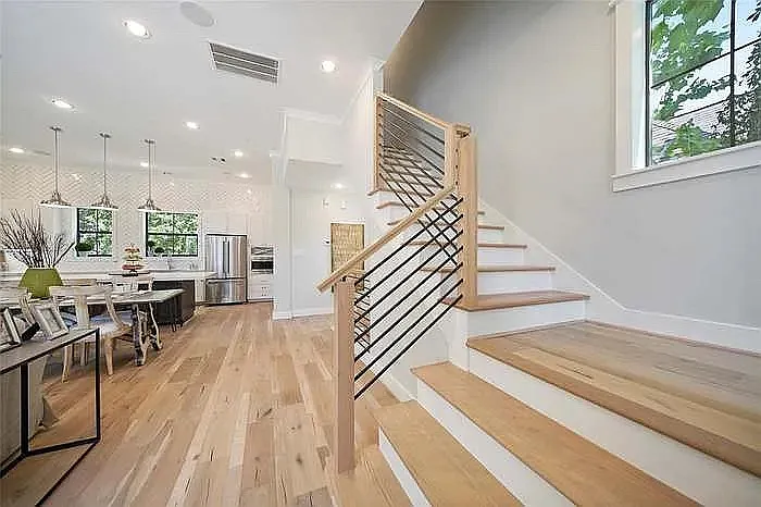 414 Hyde Park Blvd #1 — Photo 5