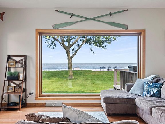 4th image of 2727 E Shore Dr
