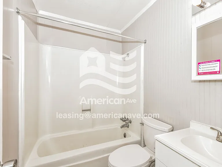 1738_009_main_bathroom_13934803.jpg