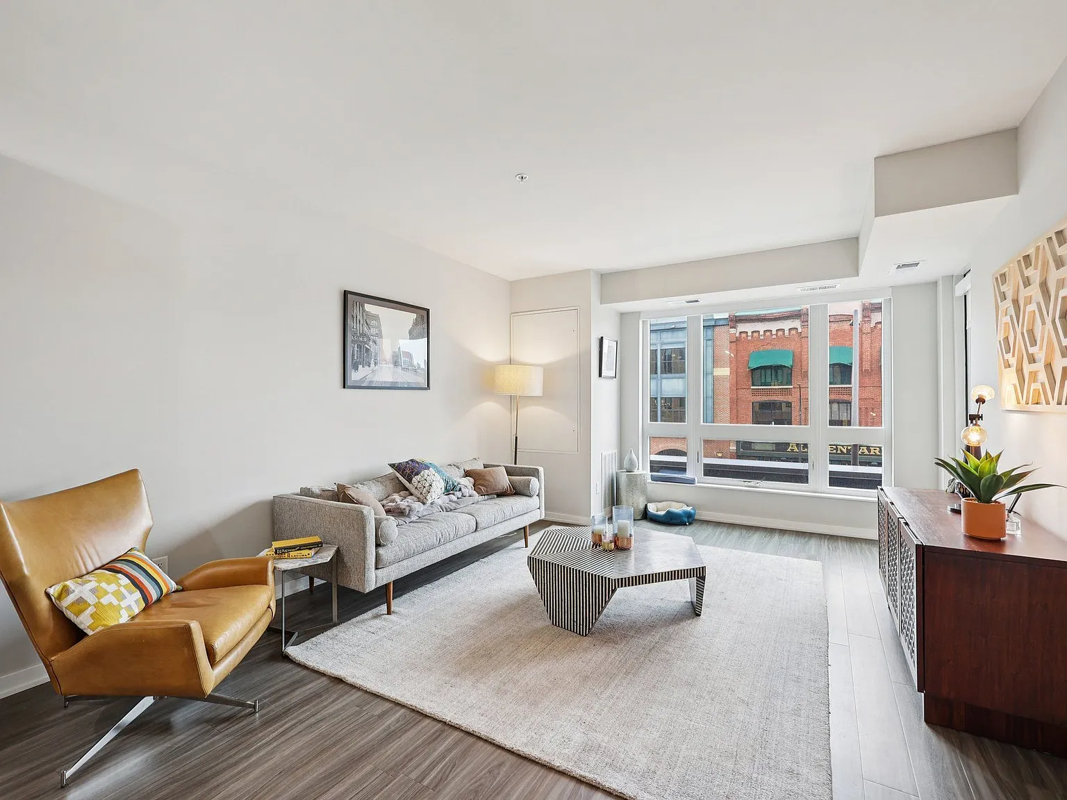 Oxbo Urban Rentals — Photo 4