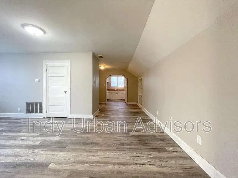 1 bed, 1.0 bath, 800 sqft, $900 — Photo 2