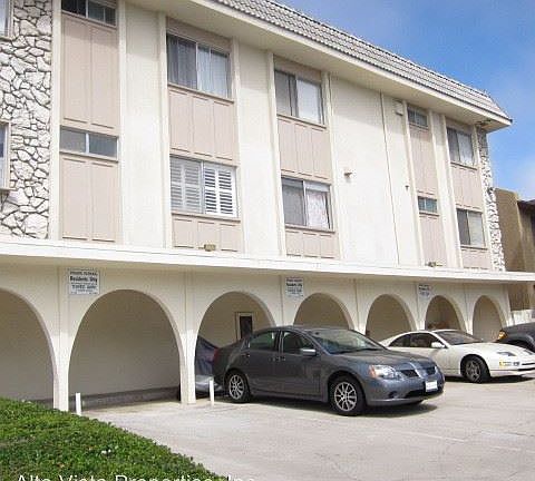 2nd image of 1740 Roosevelt Ave APT G