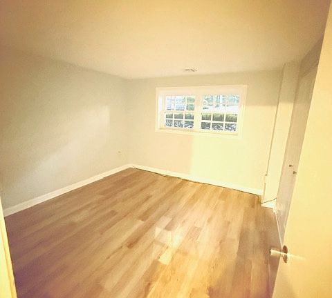3rd image of 4 Louisburg Sq APT 4