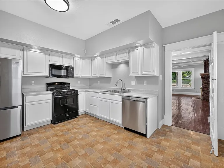718 Haines Ave — Photo 17