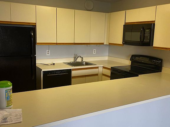 4th image of 800 Willis Ave APT 217