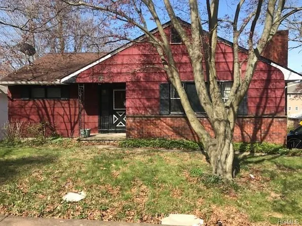 45 Ridge Ave, Spring Valley, NY 10977