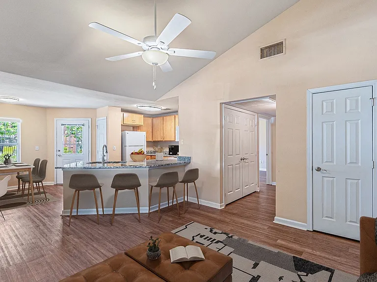 Lakeside Manor 62+ Senior Apartments — Photo 11
