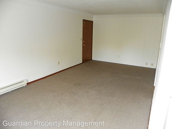 3rd image of 352 21st Ave S APT 3D
