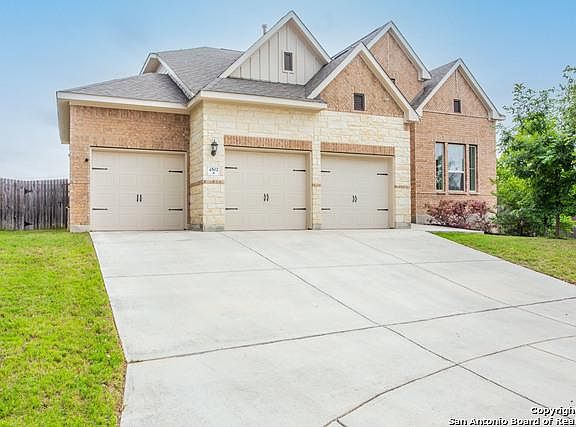 2nd image of 4502 Tarifa Way