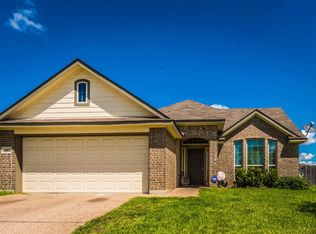 607 Navajo Trl, Mc Gregor, TX 76657