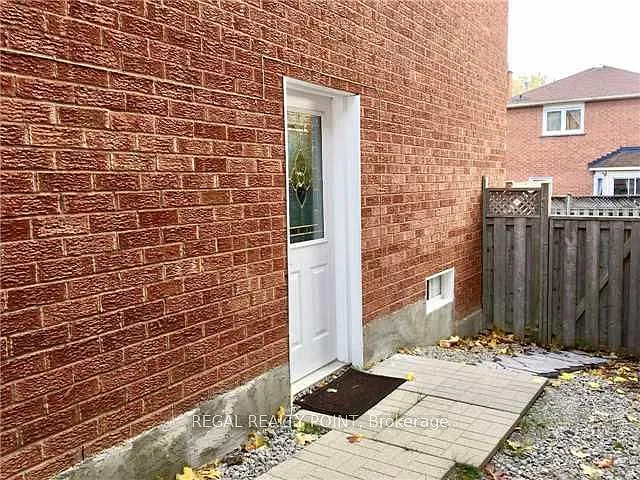 2 bed, $1,800 — Photo 2