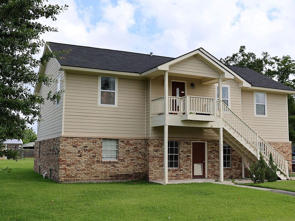 1st image of 524 Oakwood Dr