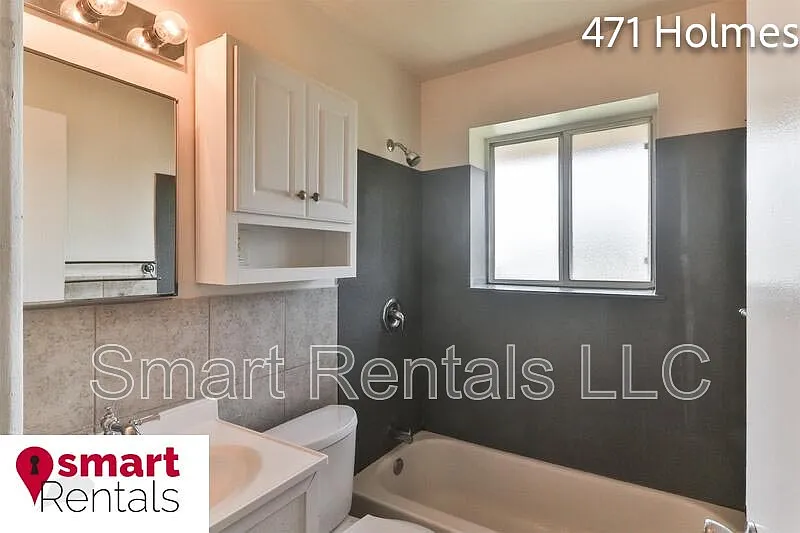 2 bed, 1.0 bath, 700 sqft, $999 — Photo 3