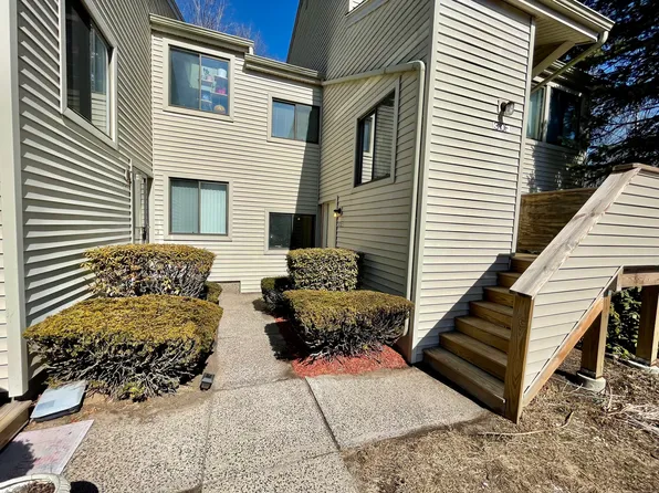 310 Brittany Farms Road APT E, New Britain, CT 06053