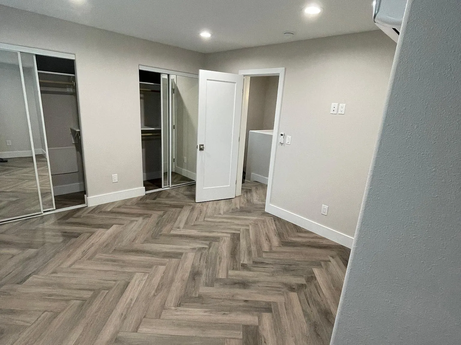 2 bed, 1.5 bath, 850 sqft, $2,995 — Photo 3