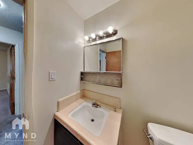 229 Claremont St — Photo 10