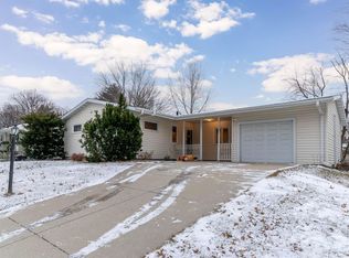 1505 Lilac Ln, Cedar Falls, IA 50613