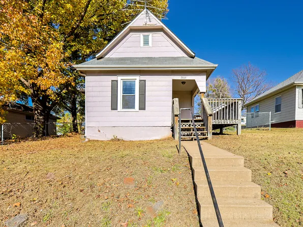 3019 Locust St, Saint Joseph, MO 64501
