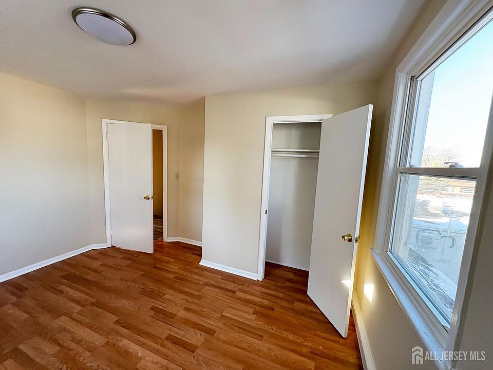 1st image of 11 S 10th Ave APT 1