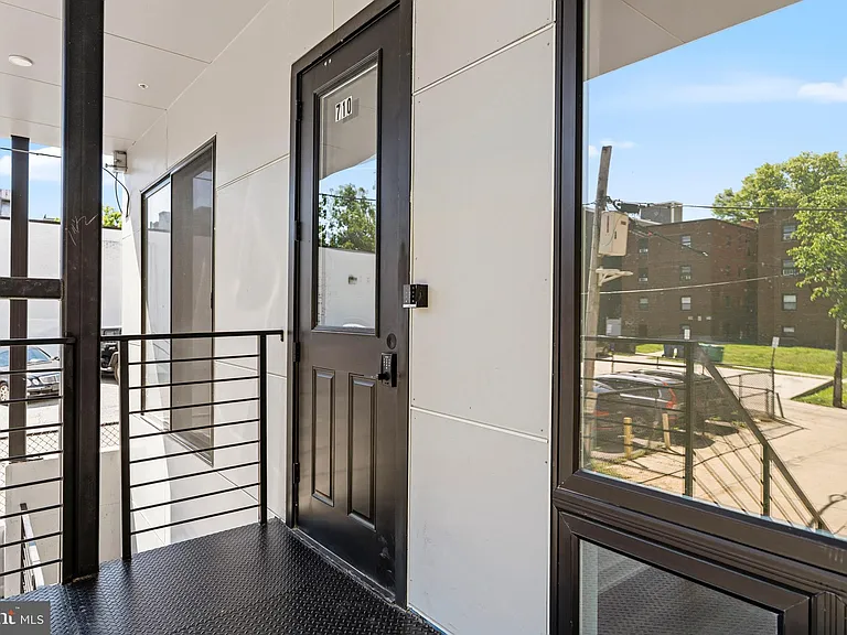 710 Kennedy St NW #30 — Photo 30