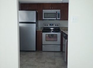 32 Briarwood Ln APT 1, Marlborough, MA 01752